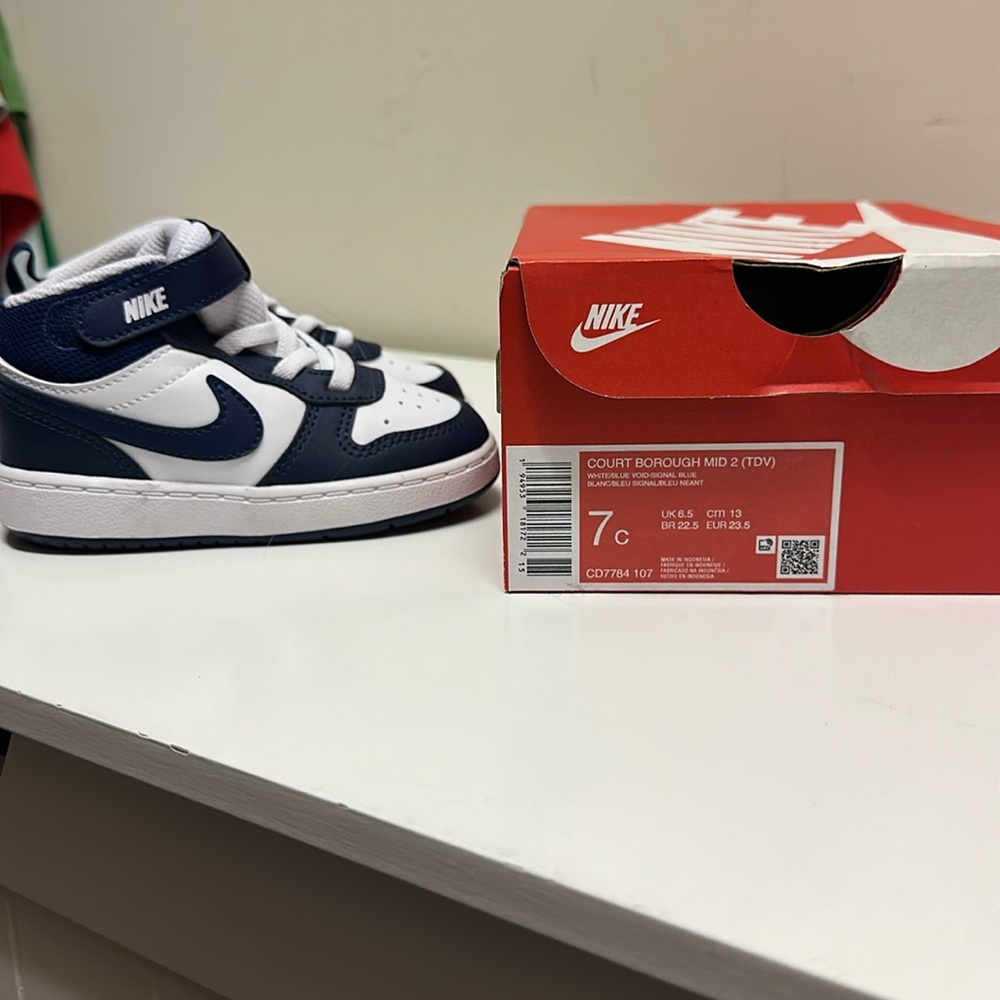 Court Borough Mid 2 white/blue
